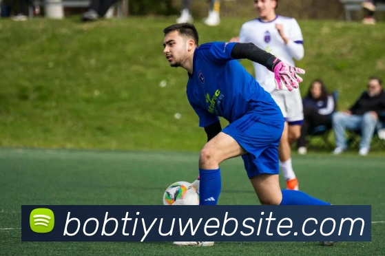 多特蒙德考虑引援前锋应对吉拉西进球荒但薪资压力成难题